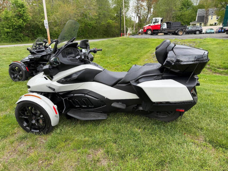 2021 Can-Am RT