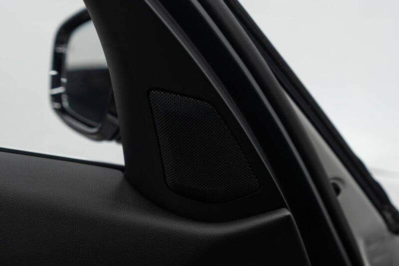 2024 BMW 3 Series 330i xDrive