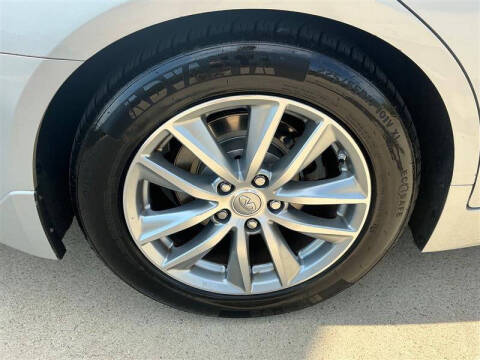 2015 Infiniti Q50