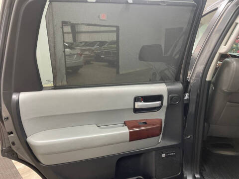 2011 Toyota Sequoia Platinum