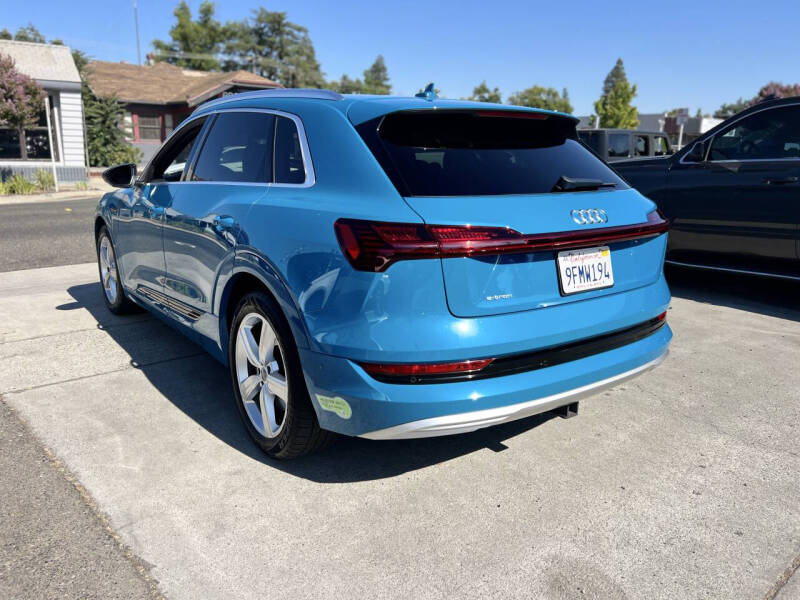 2019 Audi e-tron quattro Premium Plus