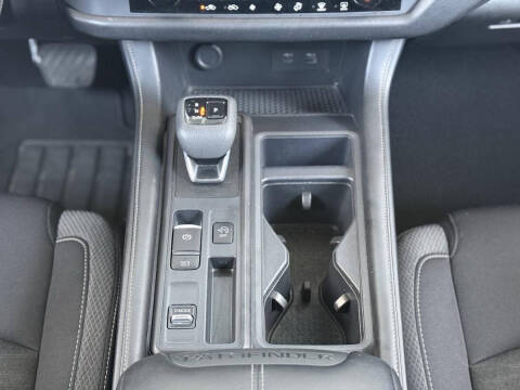 2024 Nissan Pathfinder S