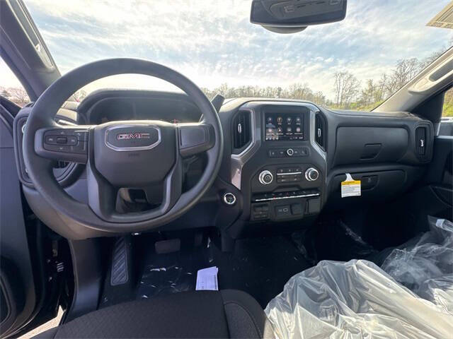 2025 GMC Sierra 2500HD Pro