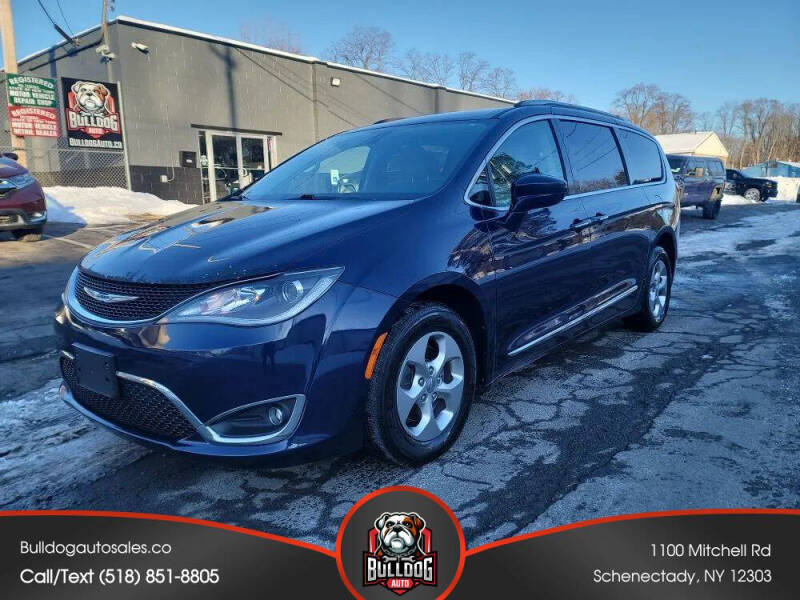 2017 Chrysler Pacifica Touring-L Plus