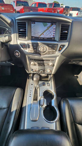 2018 Nissan Pathfinder SL