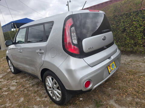 2019 Kia Soul +
