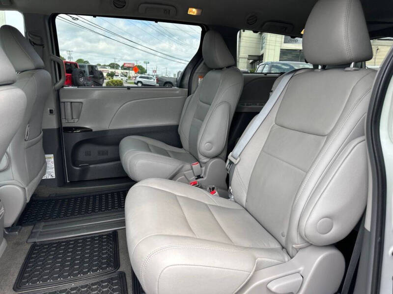 2017 Toyota Sienna