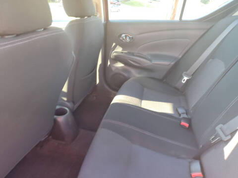 2019 Nissan Versa SV