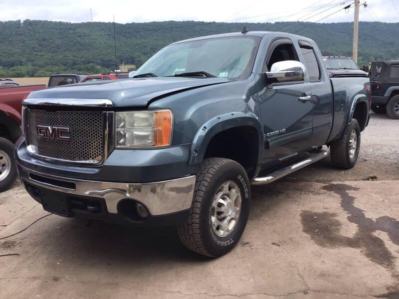 2007 GMC Sierra 2500HD for sale at Troy's Auto Sales in Dornsife PA