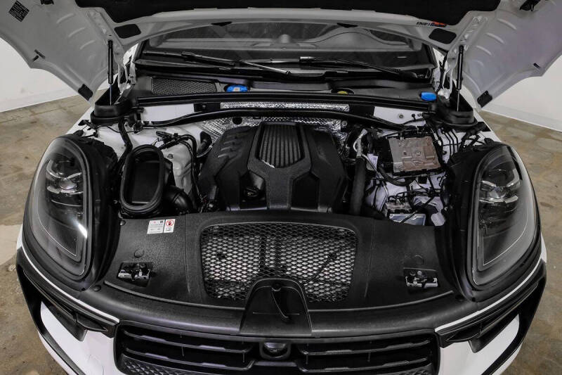2024 Porsche Macan