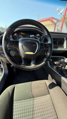 2021 Dodge Challenger SXT