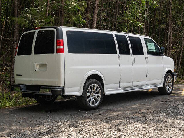 2025 Chevrolet Express 2500