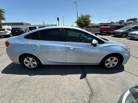 2017 Chevrolet Cruze LS Auto