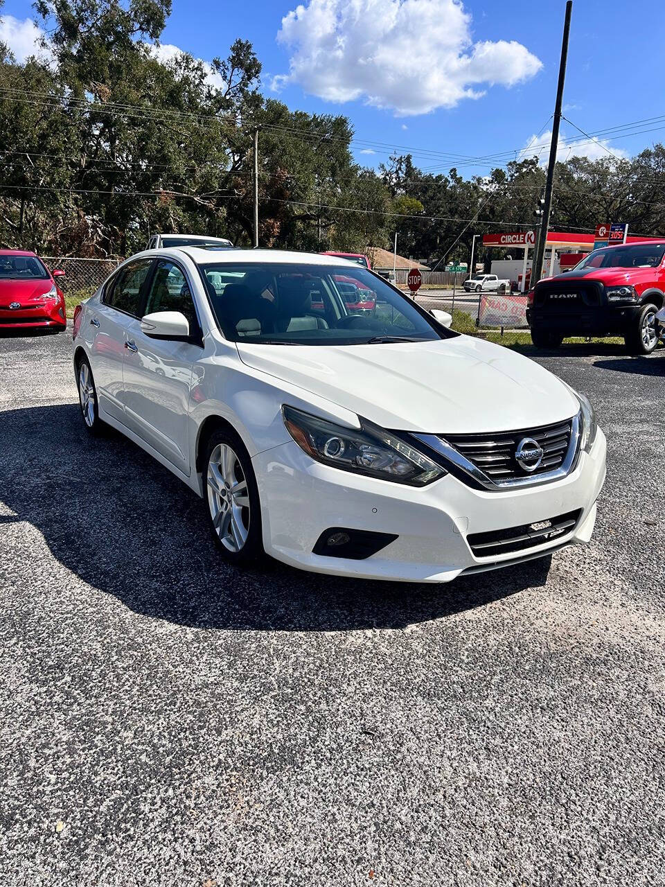 2017 Nissan Altima for sale at GRACELAND AUTO LLC in Thonotosassa, FL