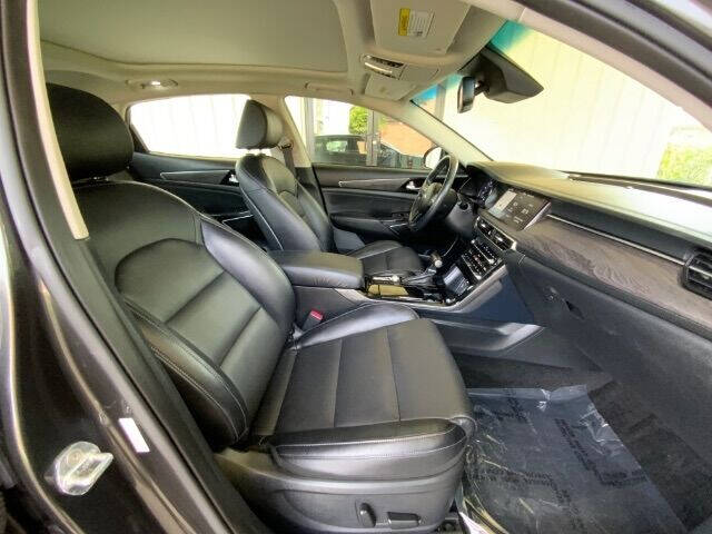 2020 Kia Cadenza Technology