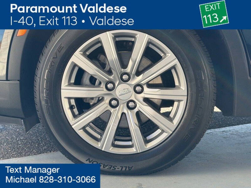 2023 Cadillac XT4 Premium Luxury