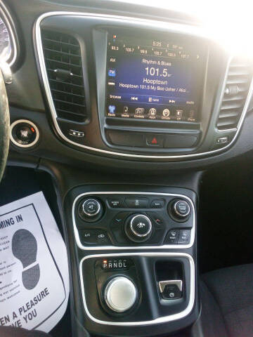 2016 Chrysler 200 Limited