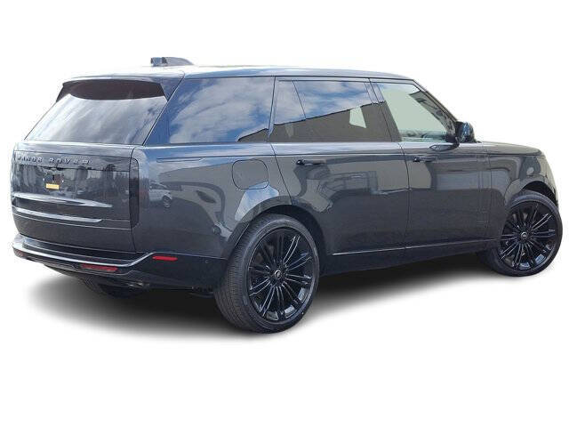 2025 Land Rover Range Rover P530 SE LWB