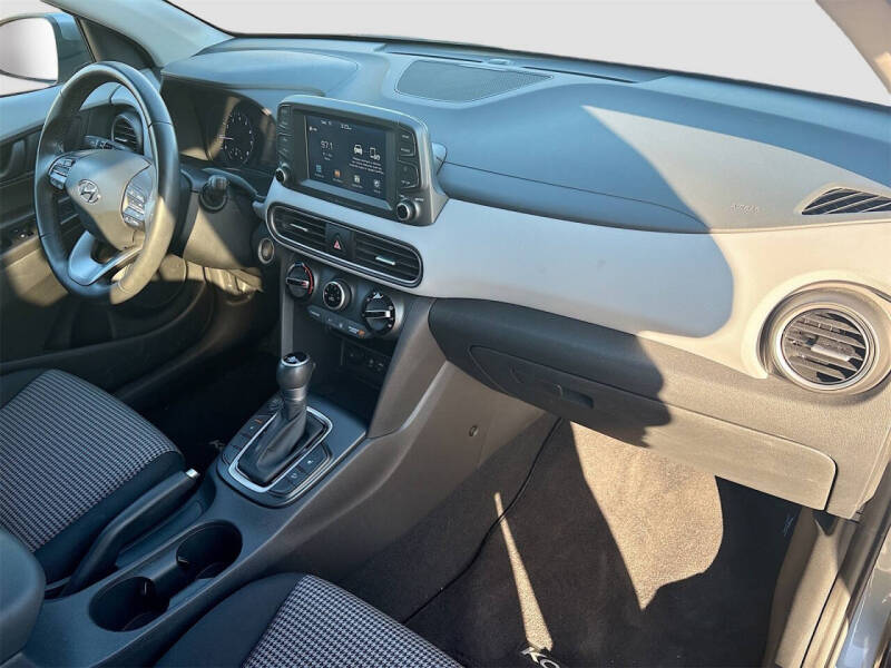 2020 Hyundai Kona SEL Plus