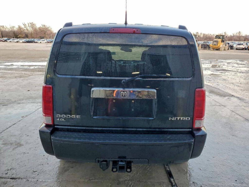 2011 Dodge Nitro Shock