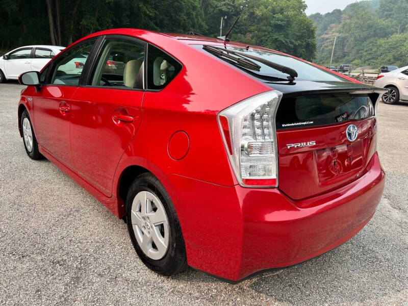 2010 Toyota Prius III