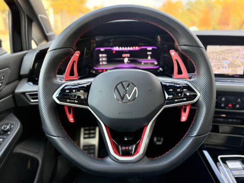 2024 Volkswagen Golf GTI SE
