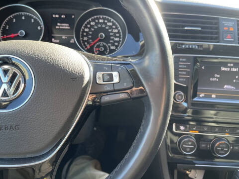 2015 Volkswagen Golf TSI SEL