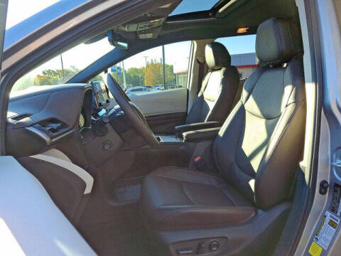 2024 Toyota Sienna Platinum 7-Passenger
