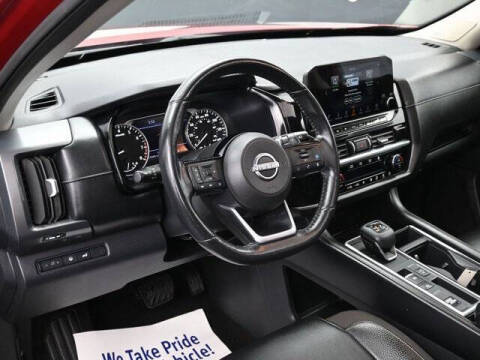 2023 Nissan Pathfinder SL