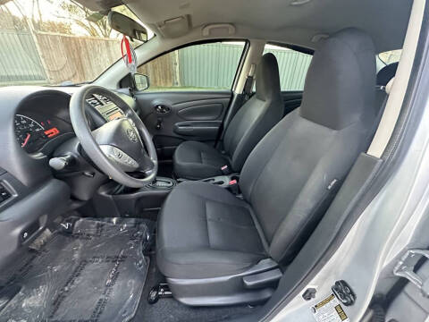 2016 Nissan Versa 1.6 SV
