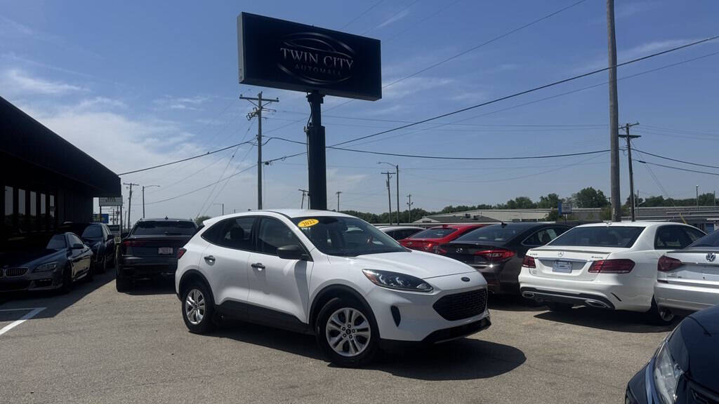 White 2022 Ford Escape S S 4dr SUV 1