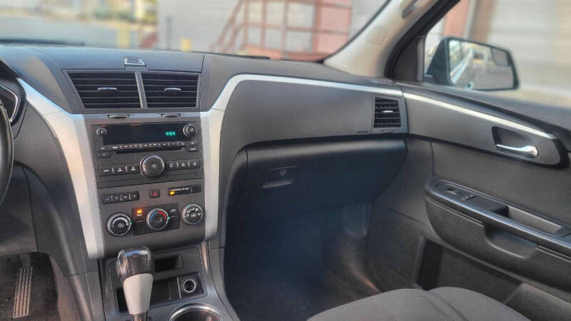 2011 Chevrolet Traverse LT