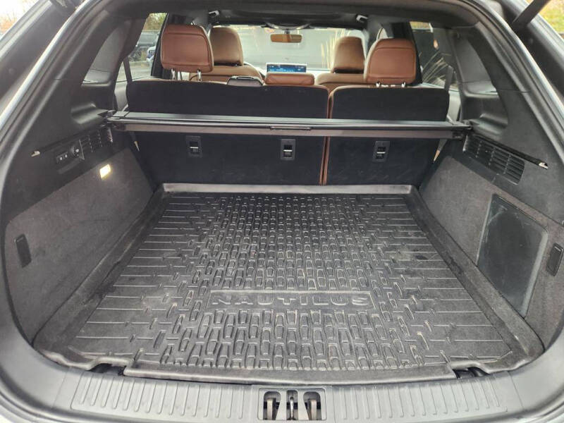 2021 Lincoln Nautilus Reserve