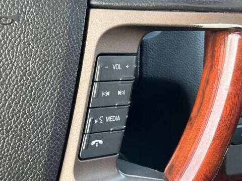 2011 Lincoln Navigator L