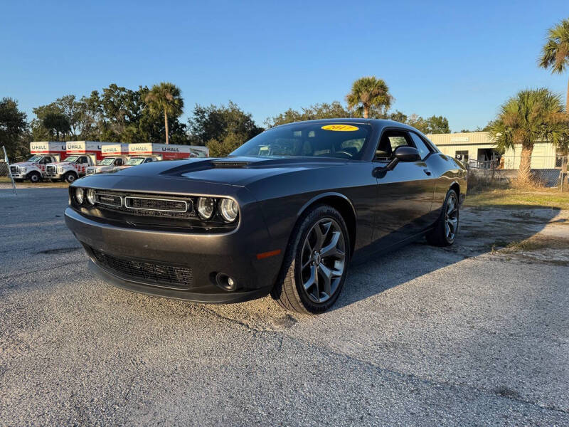 2017 Dodge Challenger SXT Plus