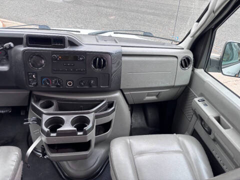 2011 Ford E-Series E-250