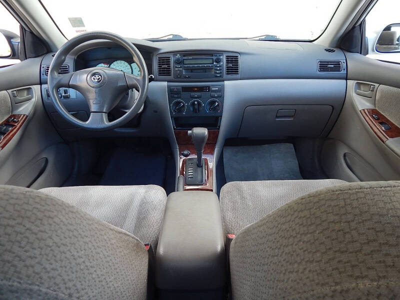 2003 Toyota Corolla LE