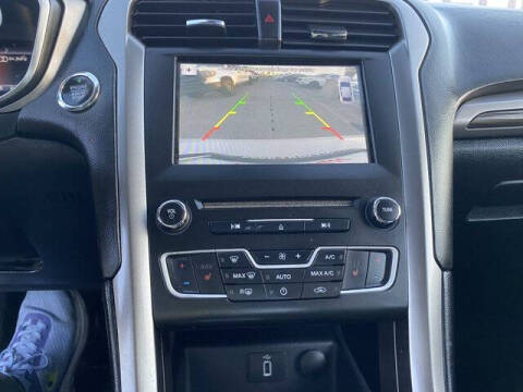 2017 Ford Fusion Hybrid SE