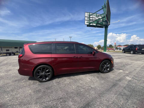 2019 Chrysler Pacifica Touring L