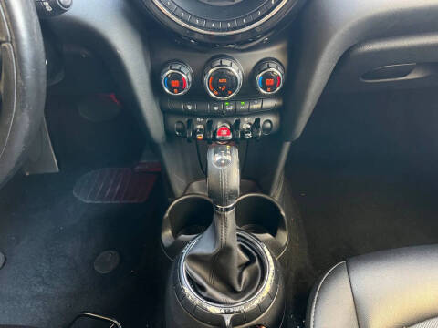 2015 MINI Hardtop 4 Door Cooper