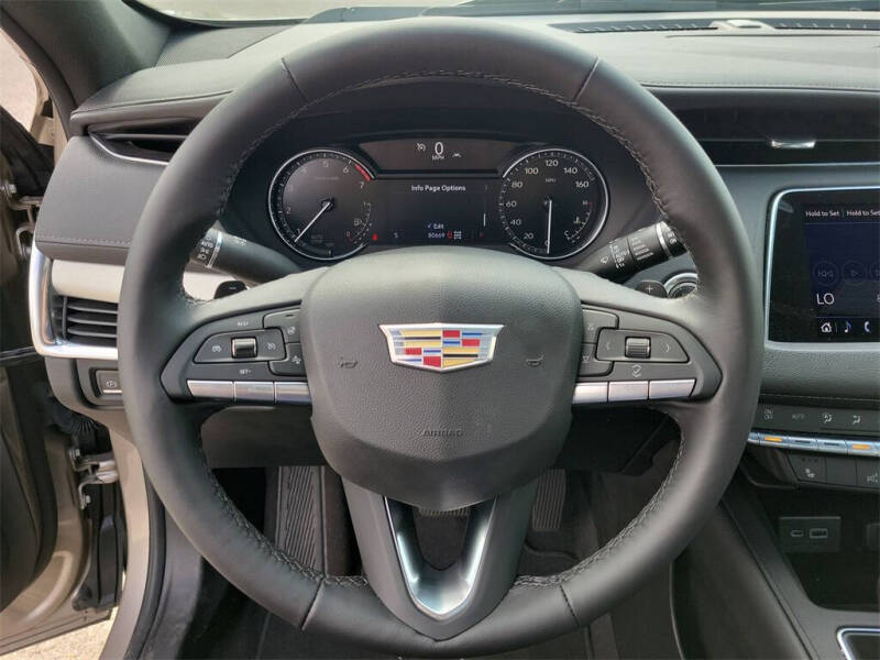 2022 Cadillac XT4 Premium Luxury