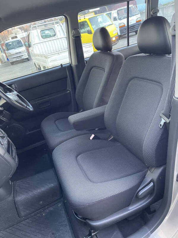 2000 Toyota BB