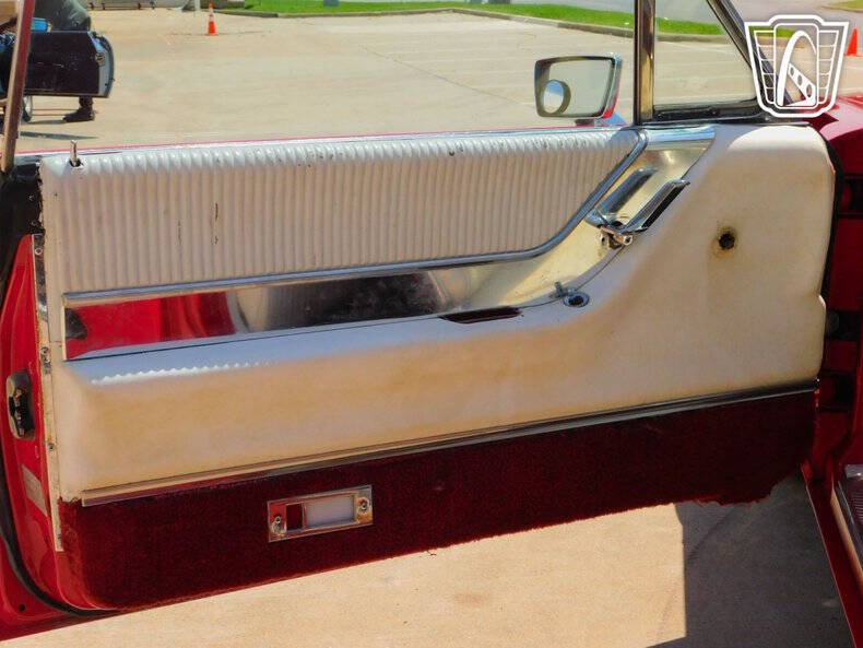 1965 Ford Thunderbird