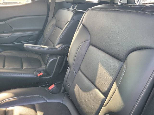 2020 GMC Acadia SLT