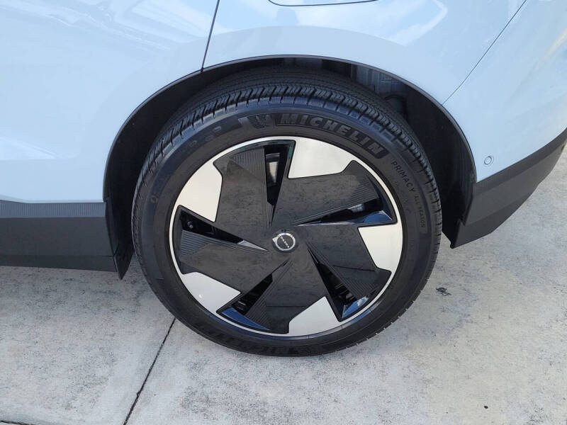 2025 Volvo EX30 Twin Ultra