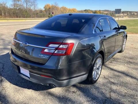 2017 Ford Taurus Limited
