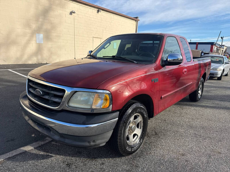 2002 Ford F-150 XL's photo