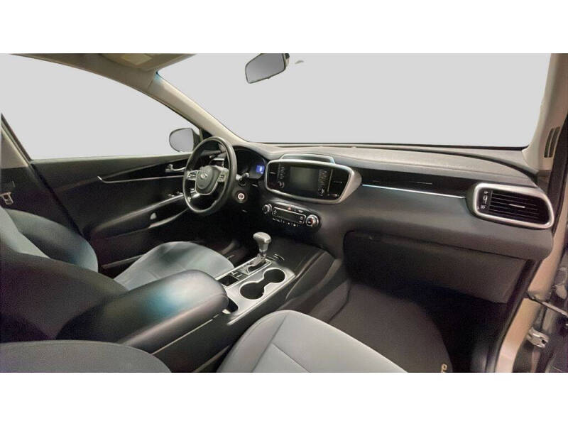 2019 Kia Sorento LX V6