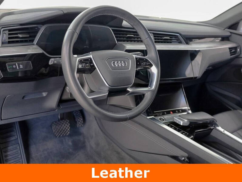 2023 Audi e-tron quattro Premium Plus