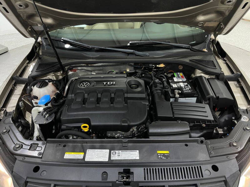 2015 Volkswagen Passat 2.0L TDI SEL Premium